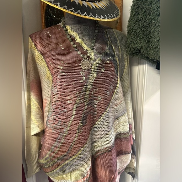 Abstract Patterned Women's Sweater - Picture 2 of 2